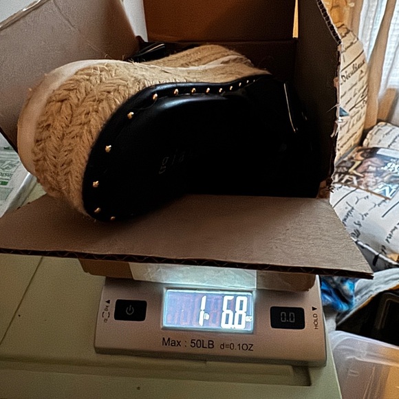 FREE SHIPPING Gianni Bini Black Platform Sandals - Picture 7 of 7